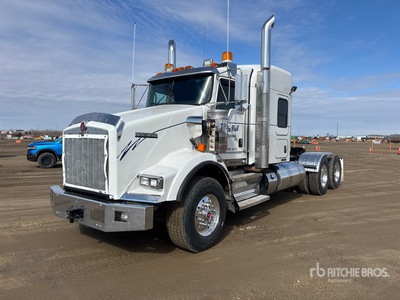 2014 Kenworth T800 6x4 T/A Sleeper Truck Tractor