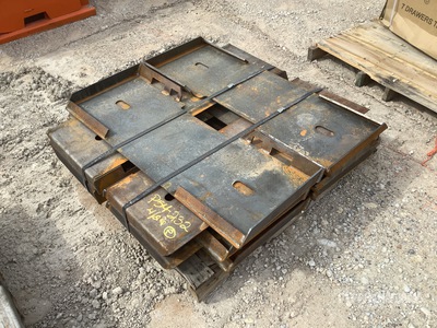 Quantity of (10) 2025 Kit Containers QT-F-BLANK Skid Steer Attachment Mounting Plate (Unused)