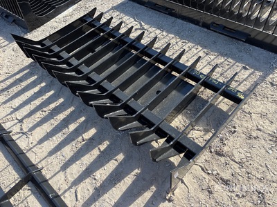 2025 Kit Containers QT-RR-70 70 in Râteau paysager et chargeuse compacte (Unused)