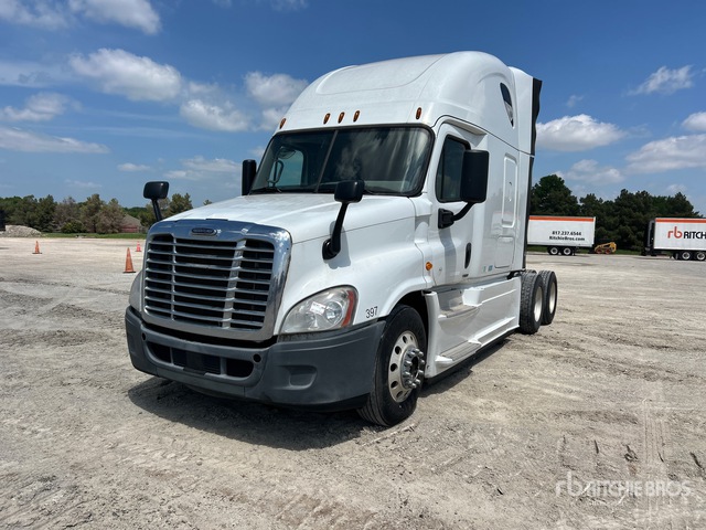 3AKJGLDR1GSGP8503 Freightliner Cascadia 125 Photo 1