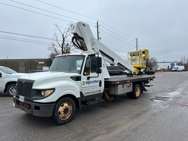 2016 Elliott V60 57 ft on 2016 International 4300 4x2 Bucket Truck