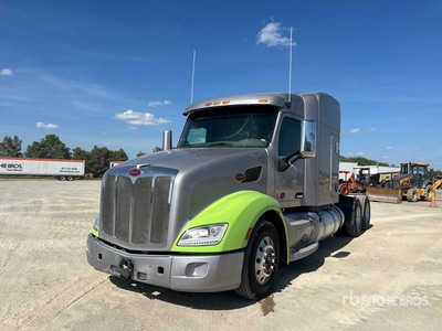 2015 Peterbuilt 579 6x4 T/A Sleeper Truck Tractor