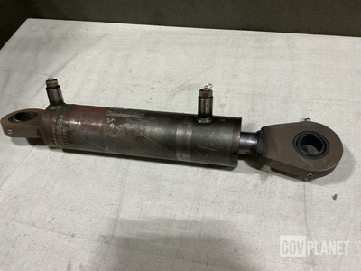 (18) Parker 3790003311 Actuating Cylinders