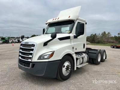 2020 Freightliner Cascadia 126 6x4 T/A Day Cab Truck Tractor