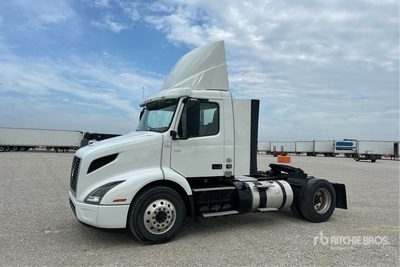 2021 Volvo VNR 4x2 S/A Dagcabine Trekker