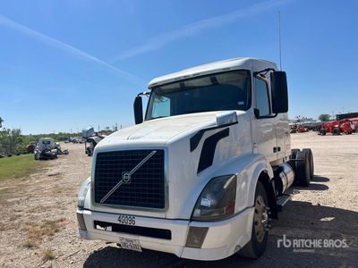 2015 Volvo VNL 6x4 T/A Sleeper Truck Tractor