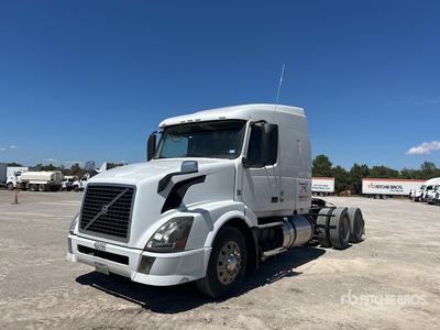 2015 Volvo VNL 6x4 T/A Sleeper Truck Tractor