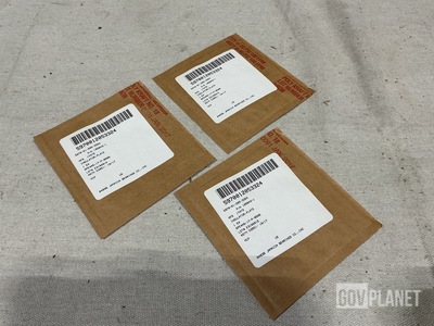 (180) Eaton 105843-1 Plate Insulators