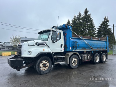 2013 Freightliner 114SD 8x4 Twin-Steer Tri/A Dump Truck