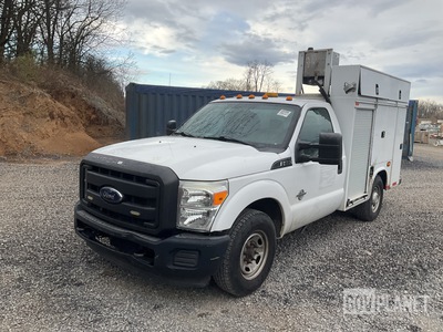 2014 Ford F-350 Super Duty XL Utility Truck