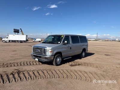 2010 Ford Econoline E-350 Super Duty Passenger Van