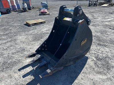 Geith 35.5 in Digging Excavator Bucket
