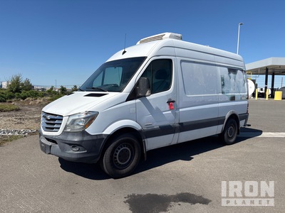 2015 Freightliner F2CA114 Refer Unit Cargo Van