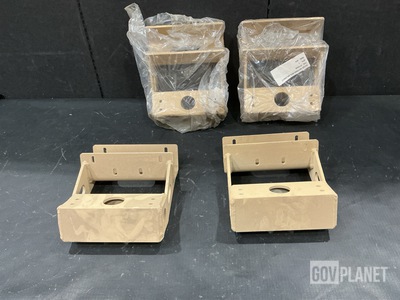 (18) Oshkosh 3772035 Mounting Brackets