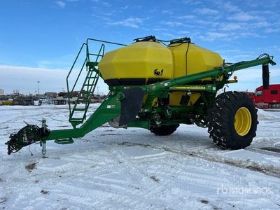 2009 John Deere 1910 270 bu Tow-Between Air Cart