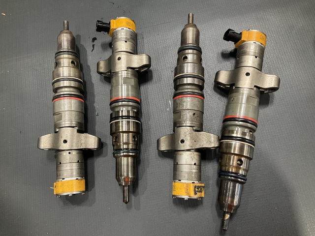 (4) Cat 238-8091 Fuel Injectors