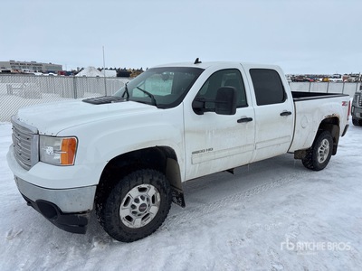 2014 GMC Sierra 2500HD 4x4 Crew Cab Pickup