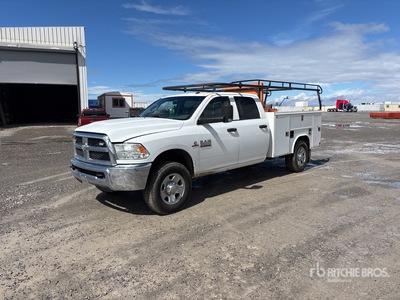 2018 Ram 3500 ST 4x4 Crew Cab Utility Truck