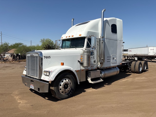 2000 Freightliner FLD120 6x4 T/A Sleeper Truck Tractor