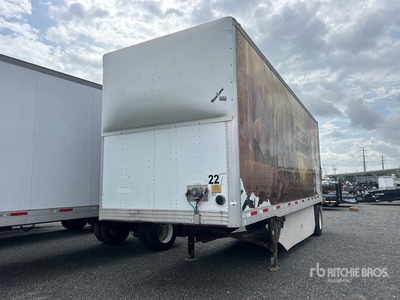 2013 Utility 28 ft x 102 in S/A Van Trailer