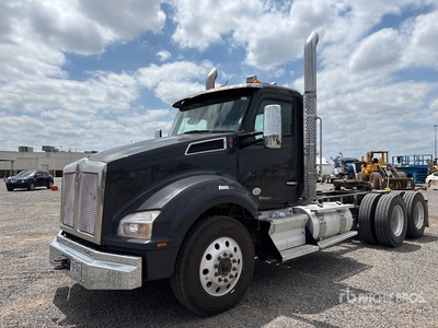 2019 Kenworth T880 6x4 T/A Day Cab Truck Tractor