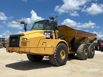 2016 Cat 725C Articulated Dump Truck