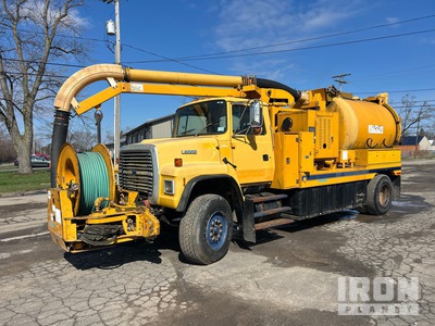 Vac Con V3901HA on 1994 Ford LN9 4x2 Vacuum Excavator Truck