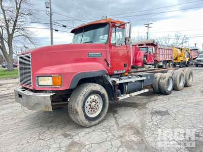 Mack CL713 8x4 Twin-Steer Tri/A Dump Truck