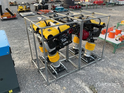 Quantity of (4) 2026 Honda RM85H Lote de Bailarinas (Sin Usar) / Costipatore verticale (Unused)