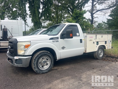 2015 Ford F-250 XL 4x2 Utility Truck
