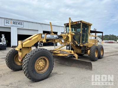 2000 Cat 12H Motor Grader