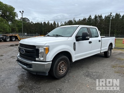 2017 Ford F-250 Crew Cab Pickup