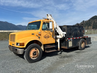 Viva 522 Knuckle Boom on 1998 International 4700 4x2 Boom Truck
