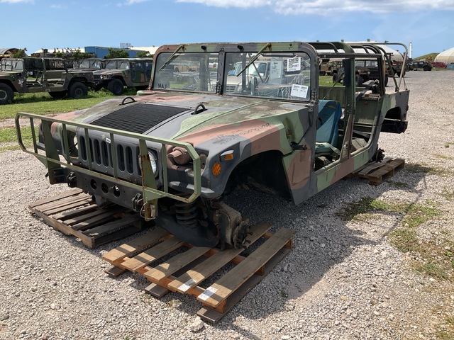 2007 AM General M1097R1 HMMWV 4 Door w/Truck Body