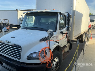 2016 Freightliner M2 Van Truck