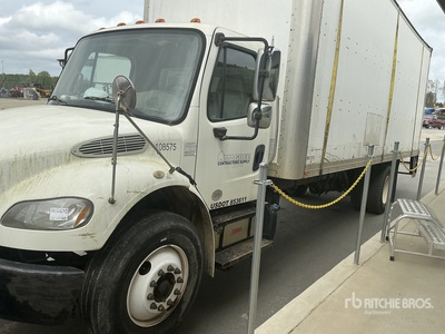 2015 Freightliner M2 106 الكابينة والهيكل