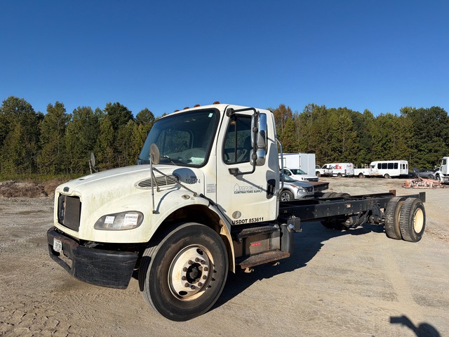 2015 Freightliner M2 106 4x2 Cab and Chassis