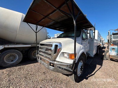 Hi-Ranger on 2005 Ford F-750 XL 4x2 Bucket Truck (Inoperable)