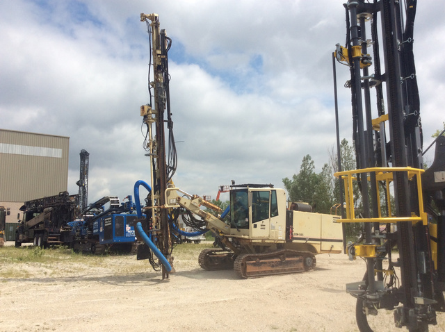 2005 Atlas Copco ECM-585MC Crawler Mounted Blast Hole Drill 2005 Atlas Copco ECM-585MC Crawler Mounted Blast Hole Drill