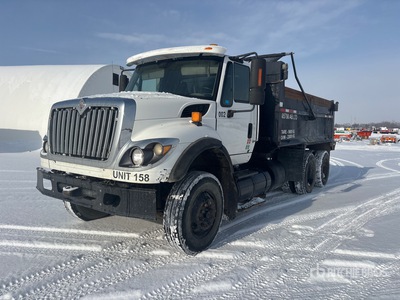 2008 International 7600 6x4 شاحنة قلابة /محورين