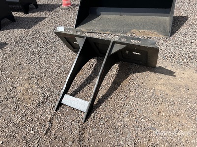 Kit Containers QT-RD Skid Steer Stump Bucket