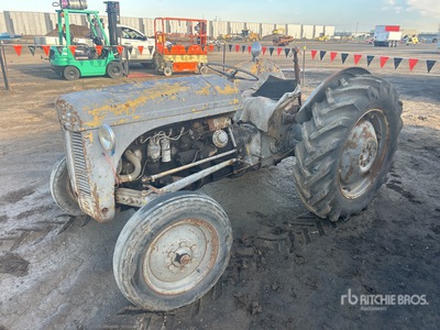 Massey Ferguson 2WD Tractor (Inoperable)