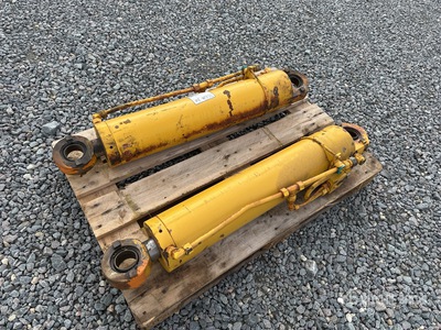 Quantity of (2) Cilindro