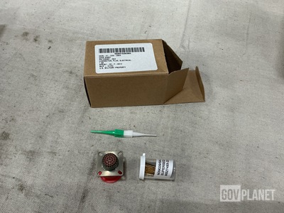 (8) Moog C20961-004 Electrical Plug Connectors