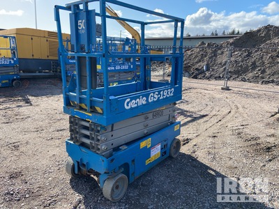 2016 Genie GS1932 Scissor Lift
