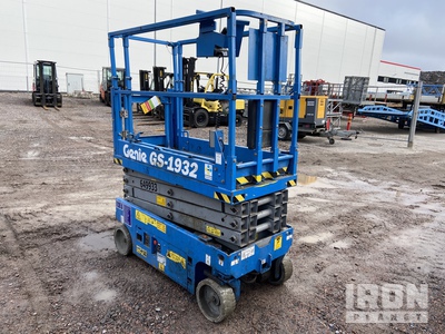 2016 Genie GS1932 Scissor Lift