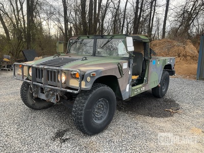 2002 AM General 1097A2 HMMWV 2 Door Soft Top w/Truck Body