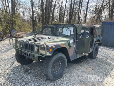 AM General M1097R1 HMMWV 4 Door Soft Top w/Truck Body