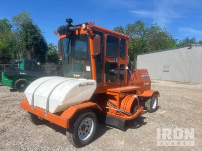 2020 Broce RCT-350C Self-Propelled Broom