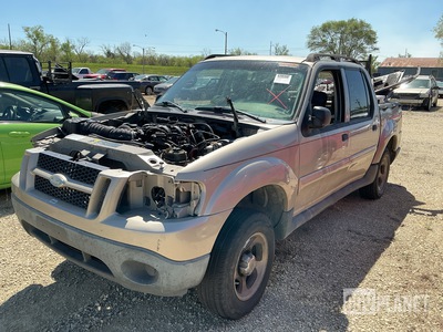 2004 Ford Explorer Sport Trac XLS SUV